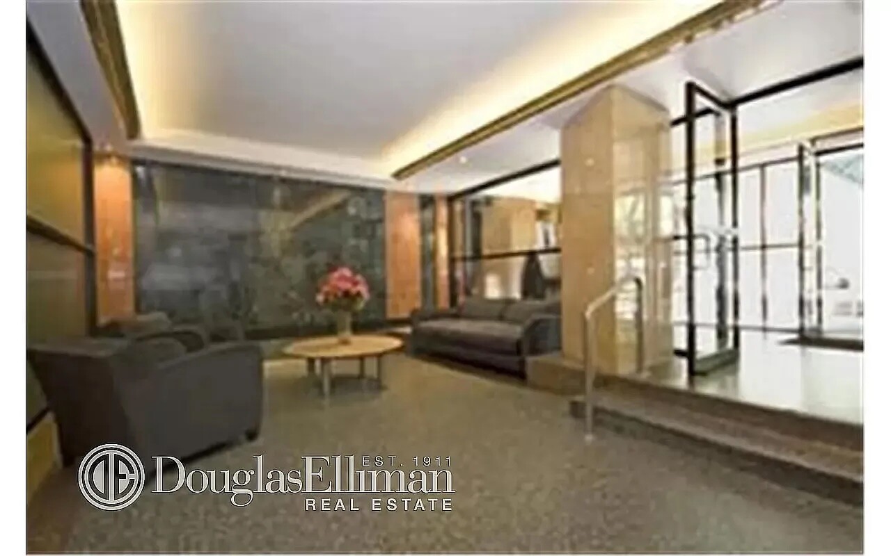 #8 photo, New York City, Greenwich Village , NY 10003