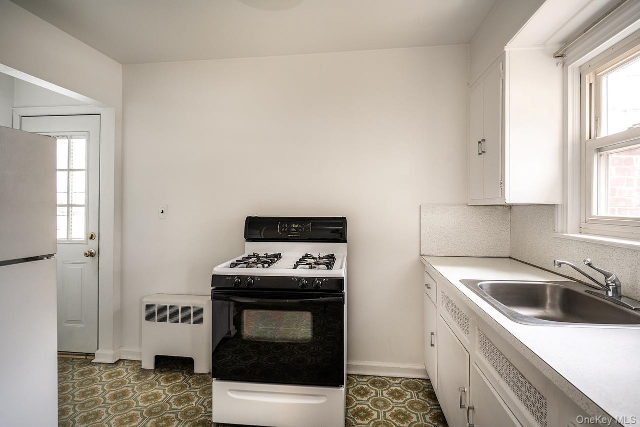 #13 photo, 10 Maywood Avenue, Rye Brook , NY 10573