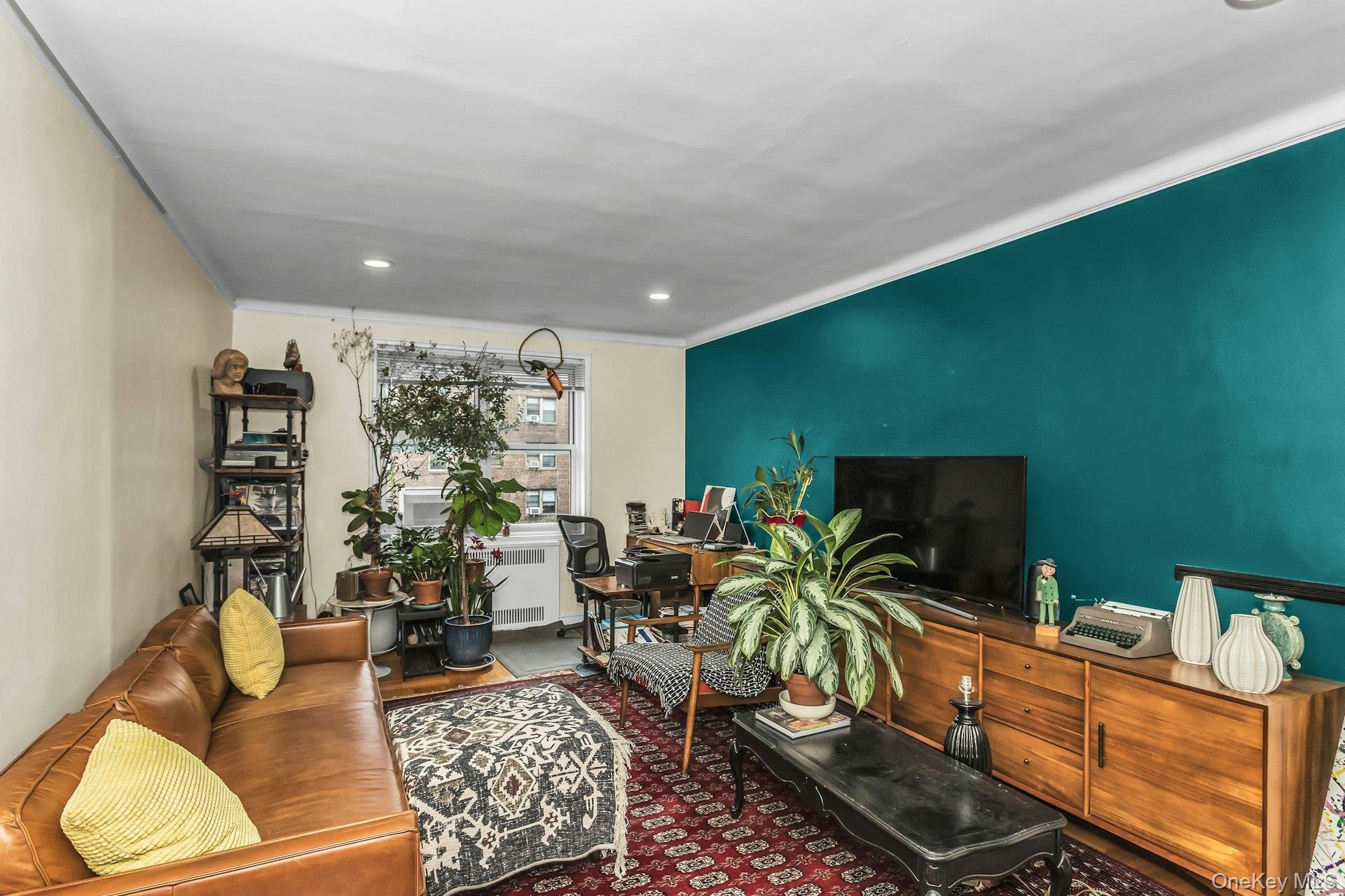 #3 photo, 99-45 67th Road, Forest Hills , NY 11375