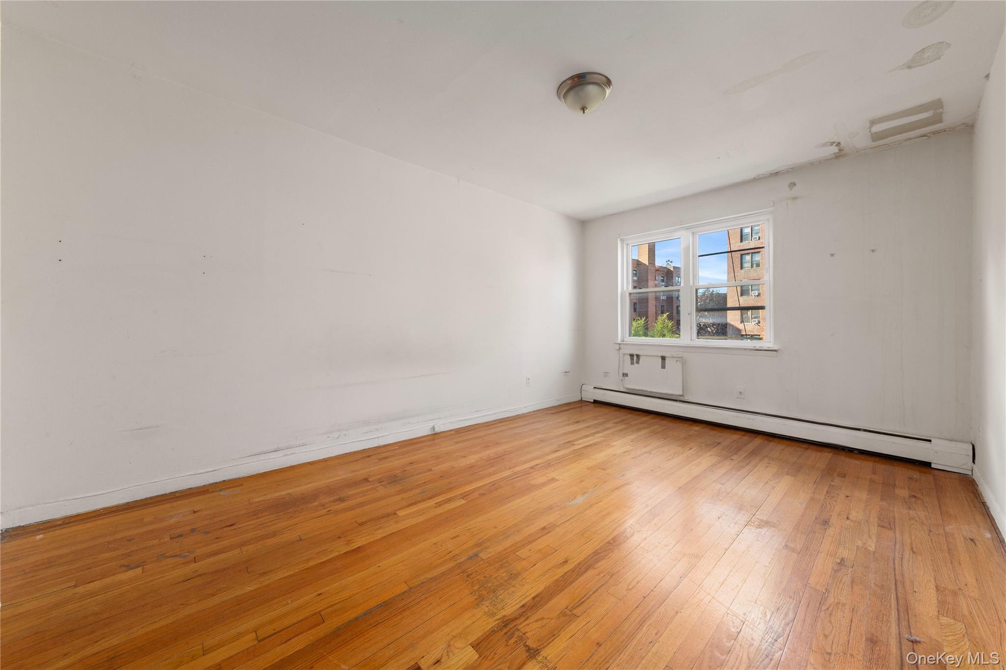 #8 photo, 71-34 Kissena Boulevard, Flushing , NY 11367