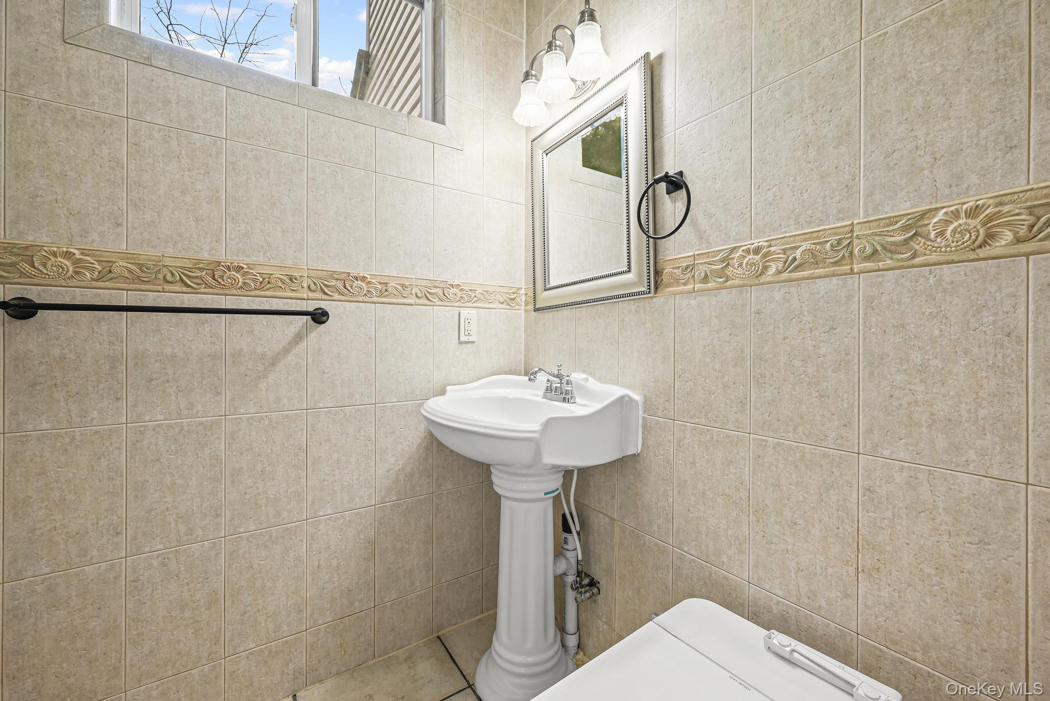 #18 photo, 47 Yuma Lane, East Islip , NY 11730