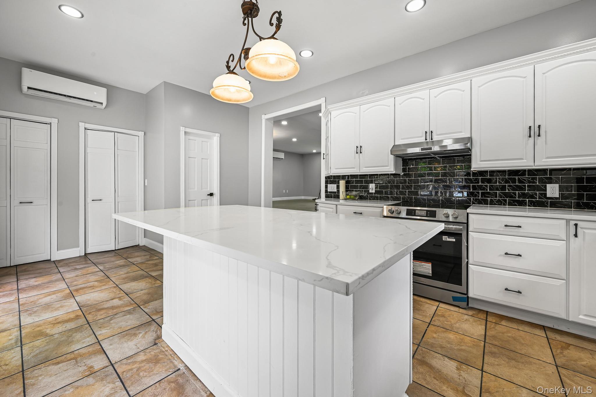 #20 photo, 47 Yuma Lane, East Islip , NY 11730