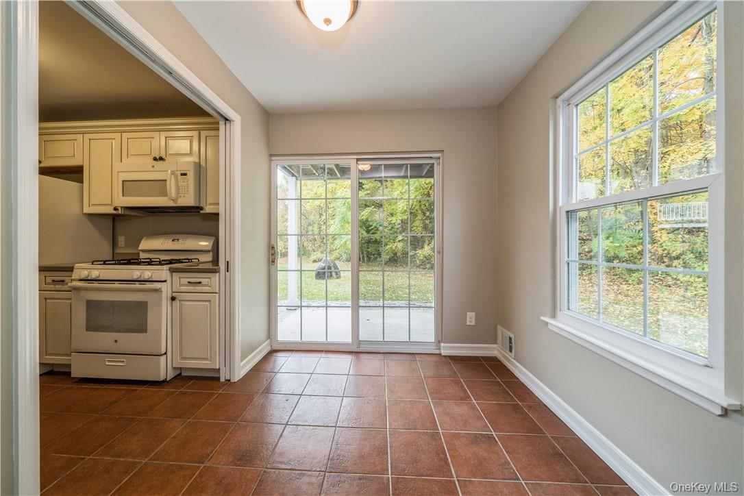 #15 photo, 27 The Knolls, Warwick , NY 10990