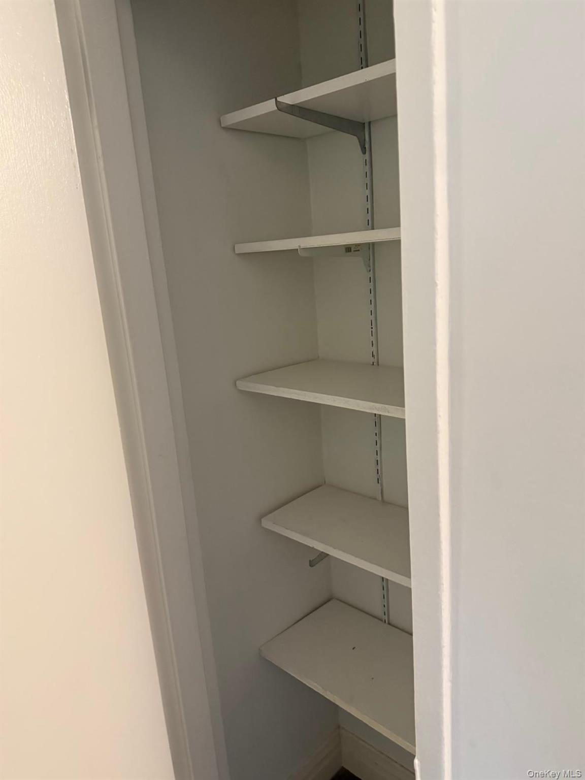 #18 photo, 3520 Tryon Avenue, Bronx , NY 10467