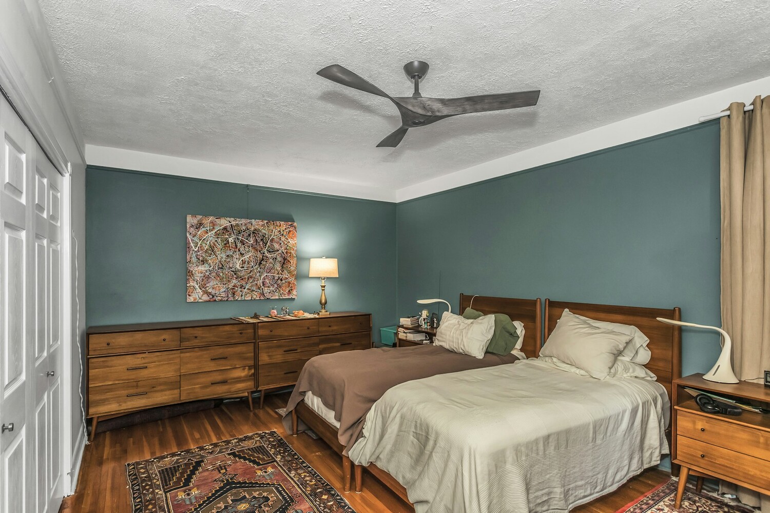 #11 photo, 99-45 67TH Road, Forest Hills , NY 11375