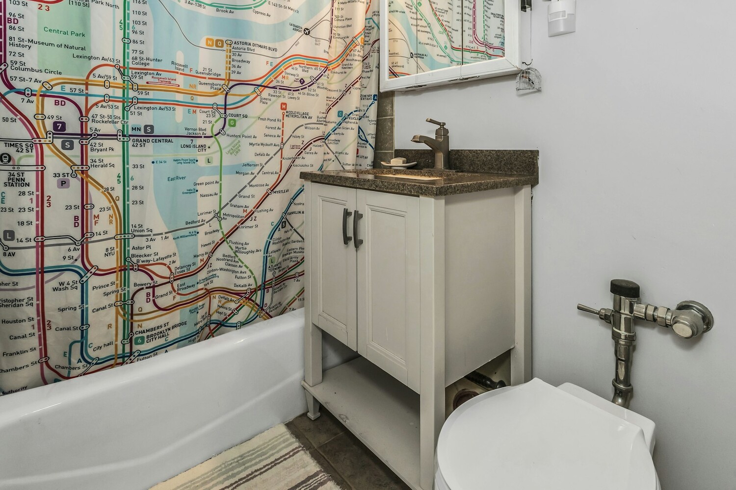 #12 photo, 99-45 67TH Road, Forest Hills , NY 11375