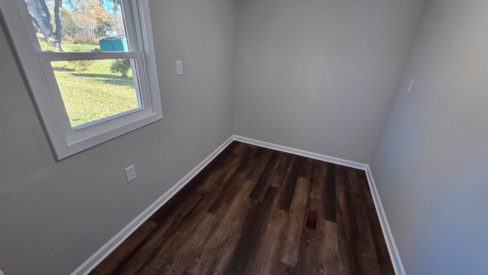 #11 photo, 521 Luce St, Elmira , NY 14904