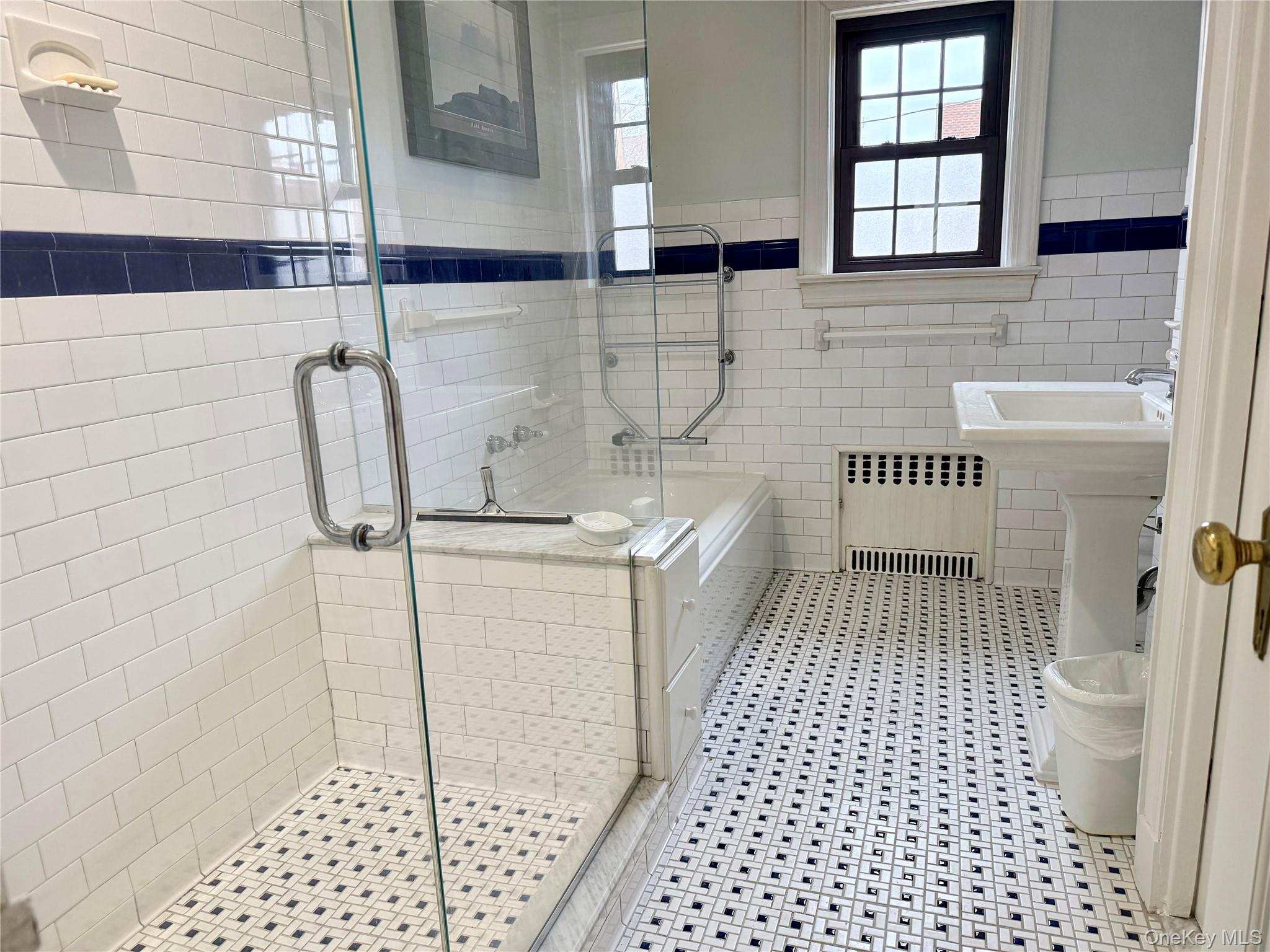 #11 photo, 404 Bauer Place, নাসাউ কাউন্টি Mineola , NY 11501