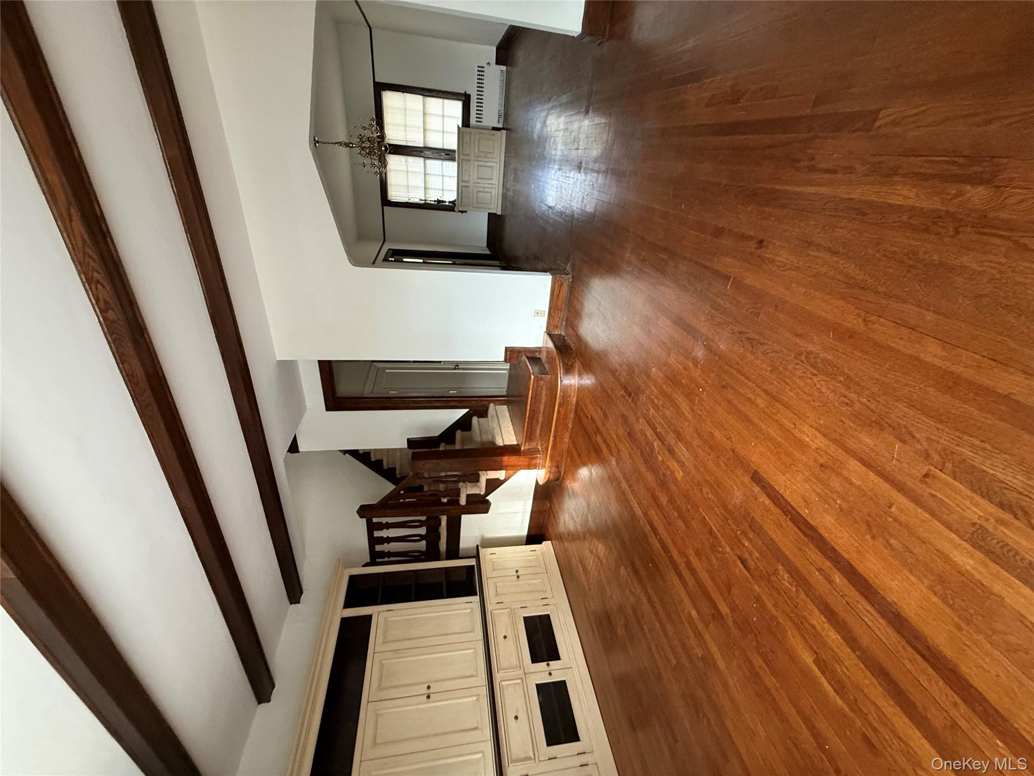 #16 photo, 404 Bauer Place, নাসাউ কাউন্টি Mineola , NY 11501