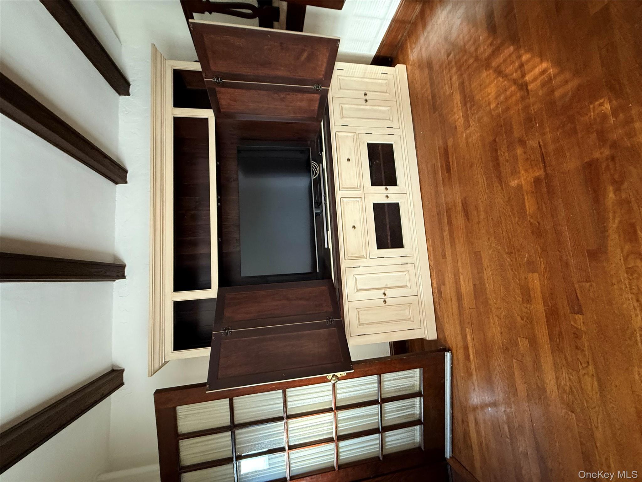 #17 photo, 404 Bauer Place, নাসাউ কাউন্টি Mineola , NY 11501