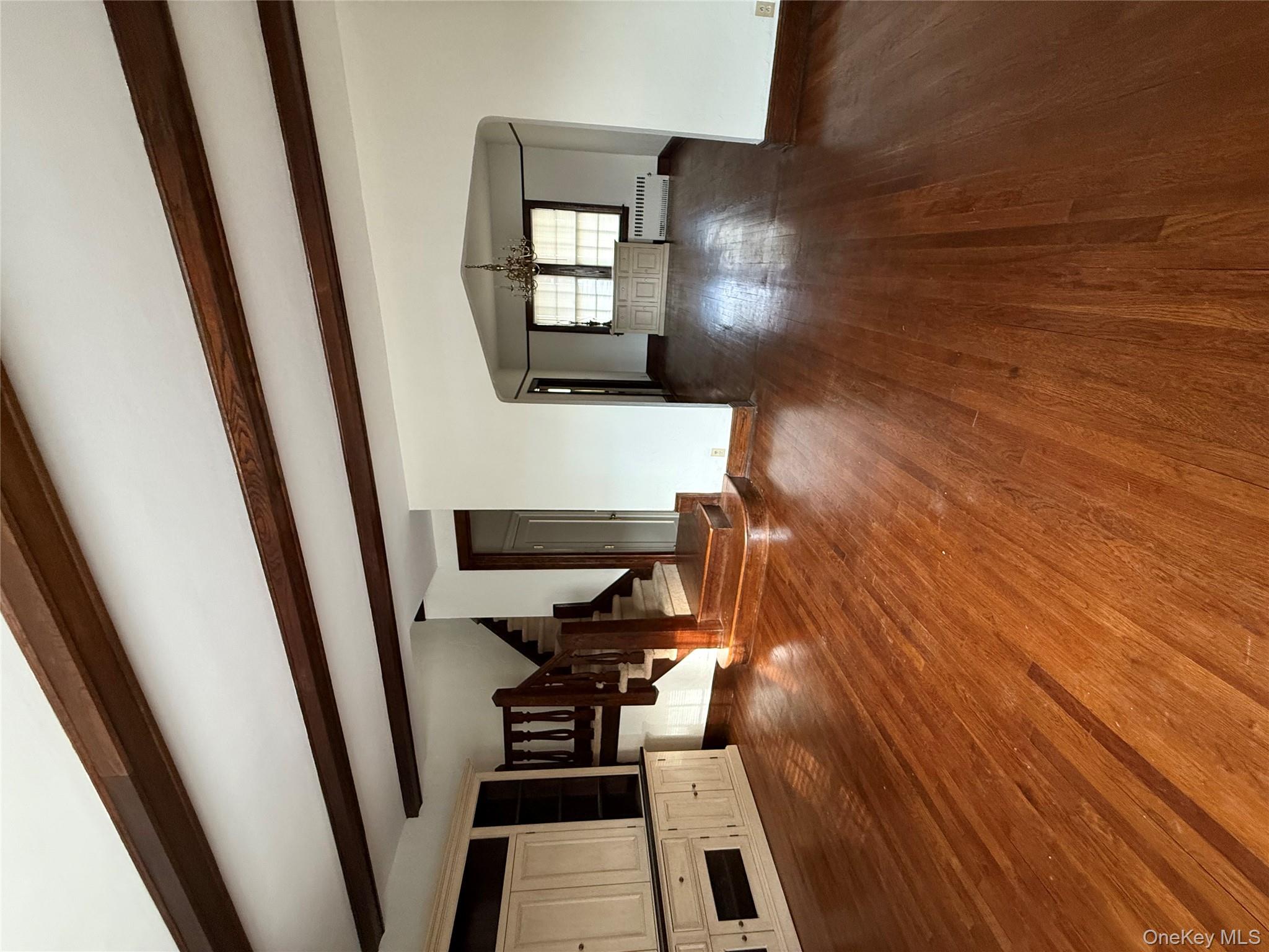 #18 photo, 404 Bauer Place, নাসাউ কাউন্টি Mineola , NY 11501