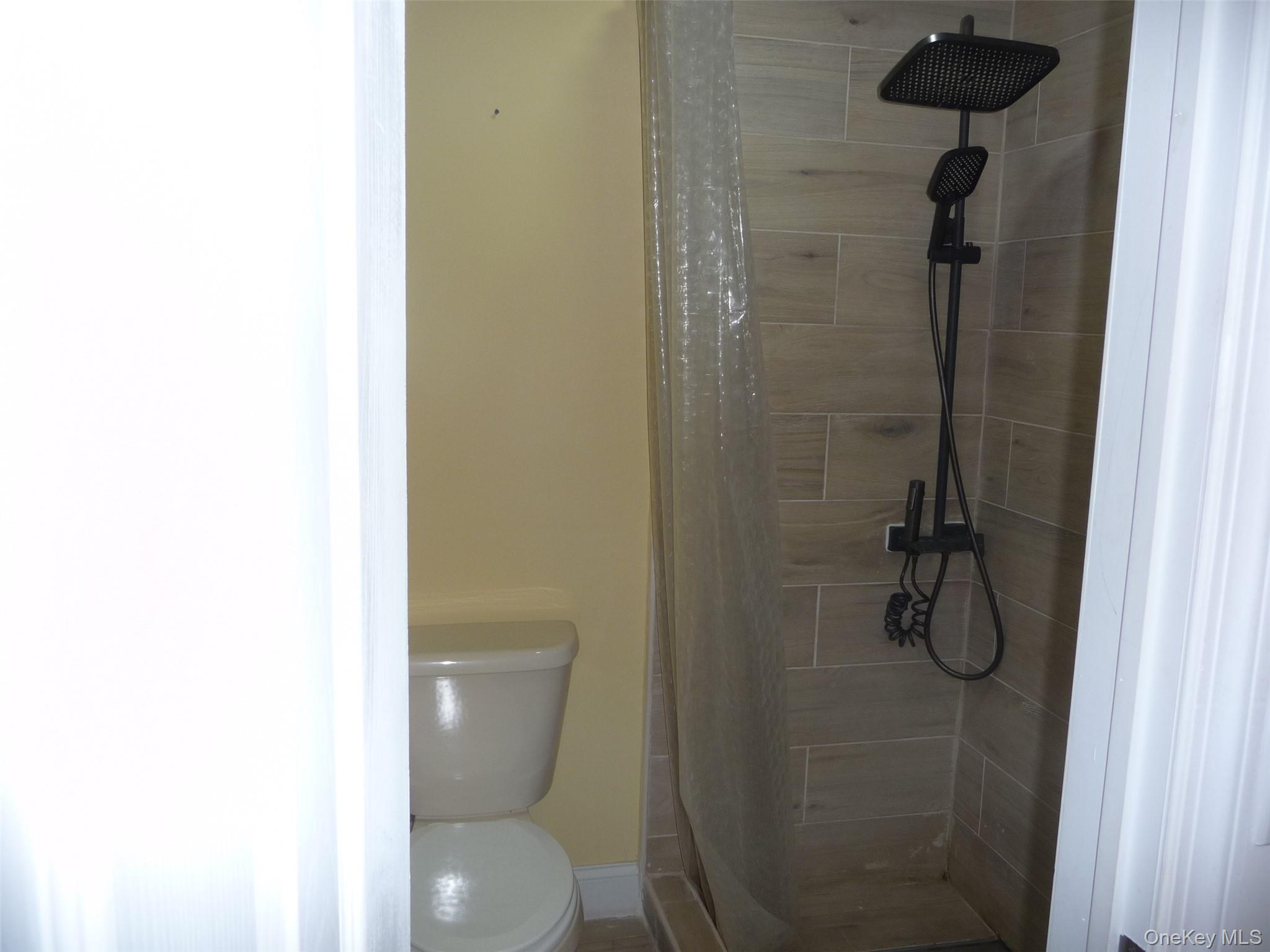 #19 photo, 7 Weather Vane Way, Middletown , NY 10940