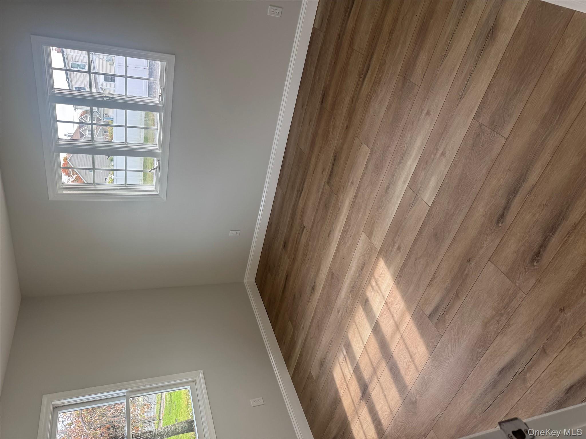 #12 photo, 10 Vermont Street, Lindenhurst , NY 11757