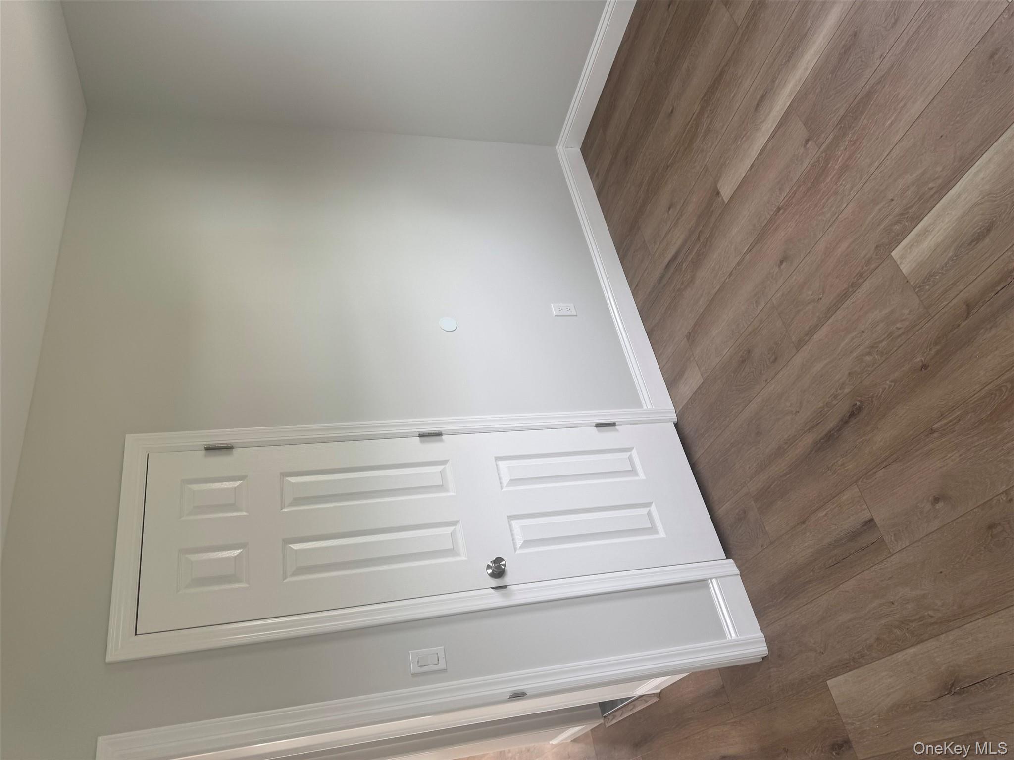 #14 photo, 10 Vermont Street, Lindenhurst , NY 11757