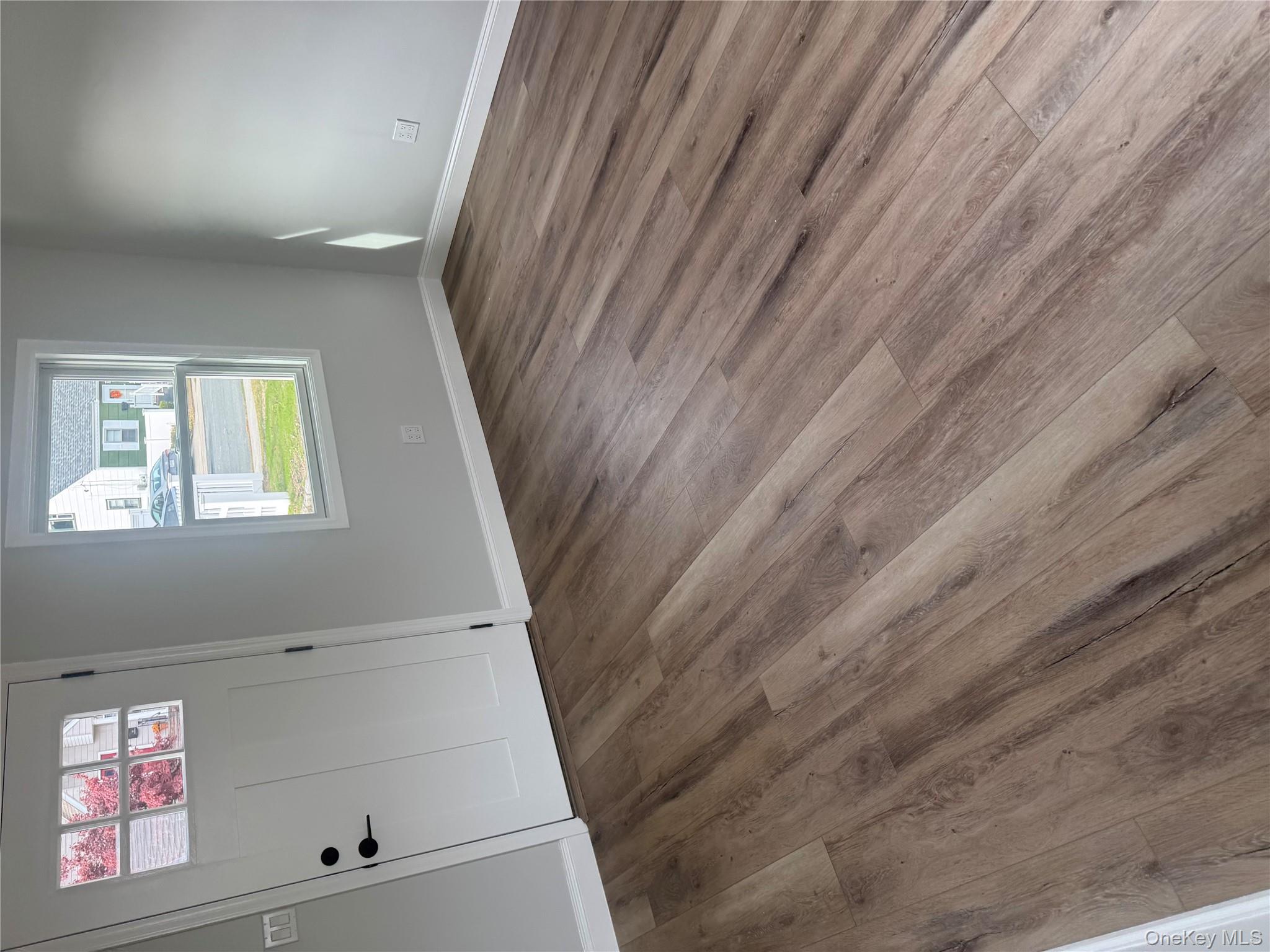 #16 photo, 10 Vermont Street, Lindenhurst , NY 11757