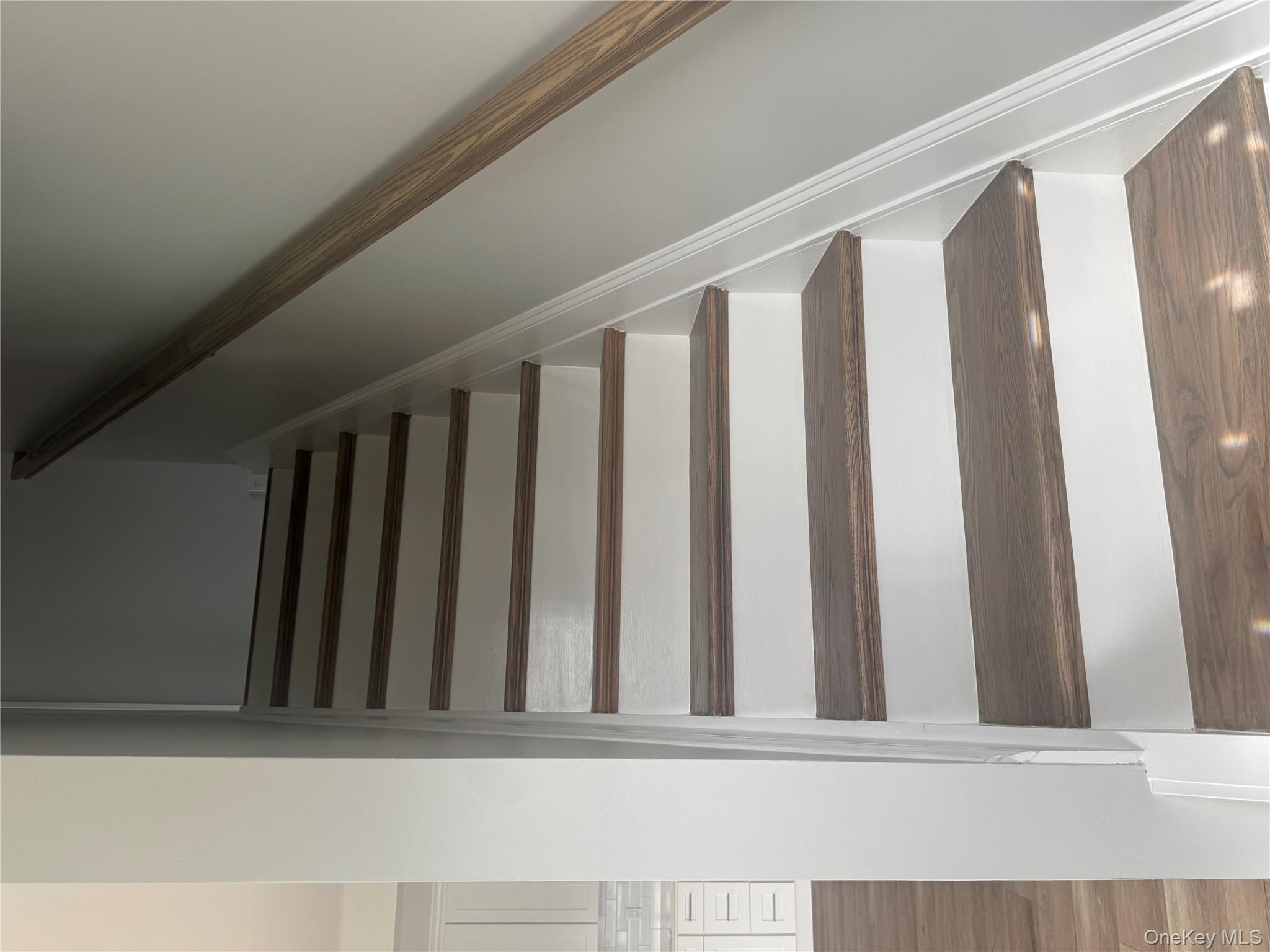 #4 photo, 10 Vermont Street, Lindenhurst , NY 11757