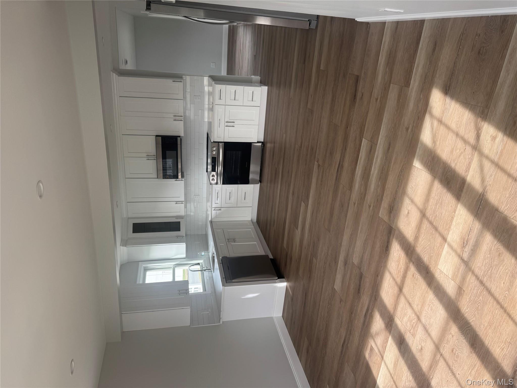 #5 photo, 10 Vermont Street, Lindenhurst , NY 11757