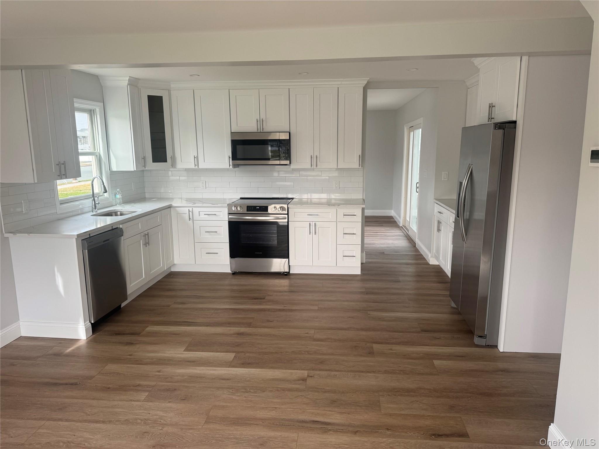 #6 photo, 10 Vermont Street, Lindenhurst , NY 11757