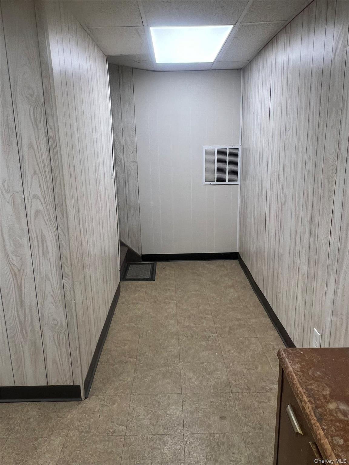 #5 photo, 360 Hawkins Avenue, Ronkonkoma , NY 11779