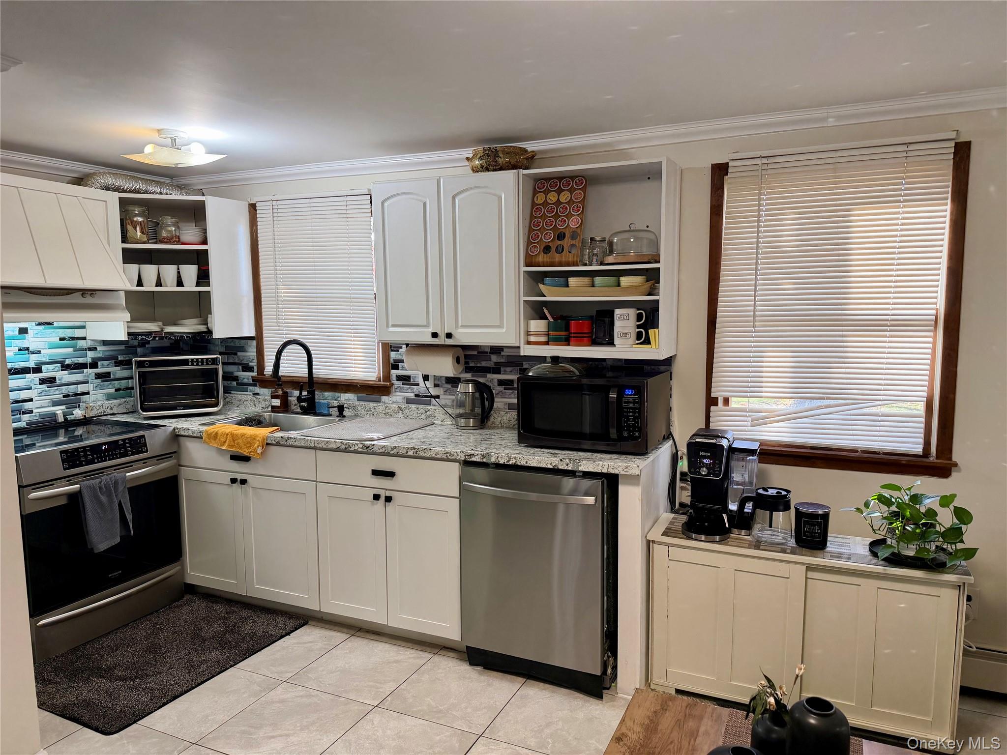 #13 photo, 28 Urban Drive, サフォーク郡 Selden , NY 11784