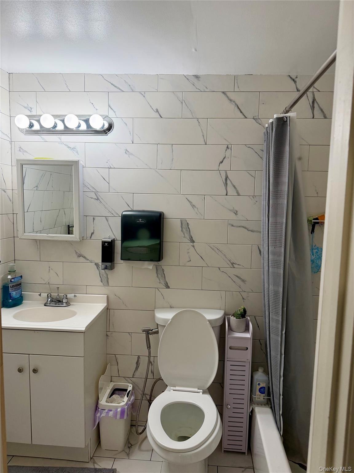 #14 photo, 28 Urban Drive, サフォーク郡 Selden , NY 11784