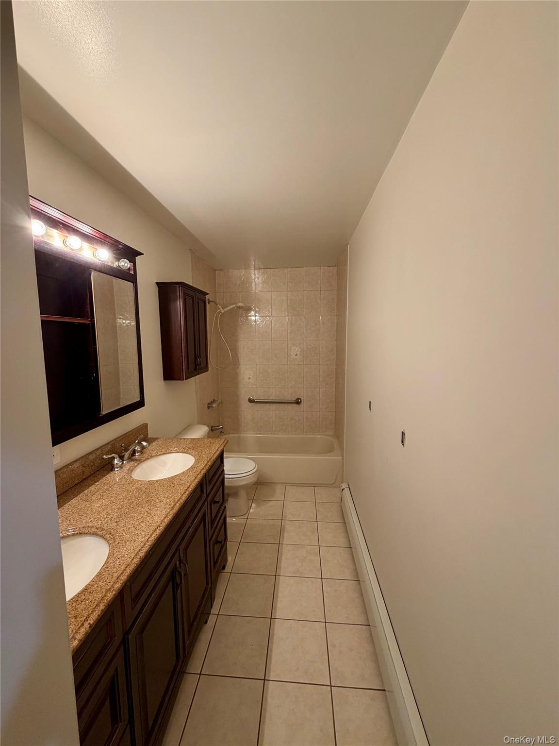 #16 photo, 28 Urban Drive, サフォーク郡 Selden , NY 11784