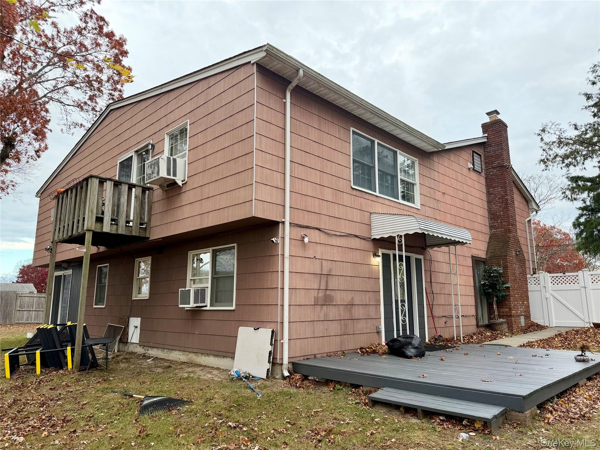 #19 photo, 28 Urban Drive, サフォーク郡 Selden , NY 11784