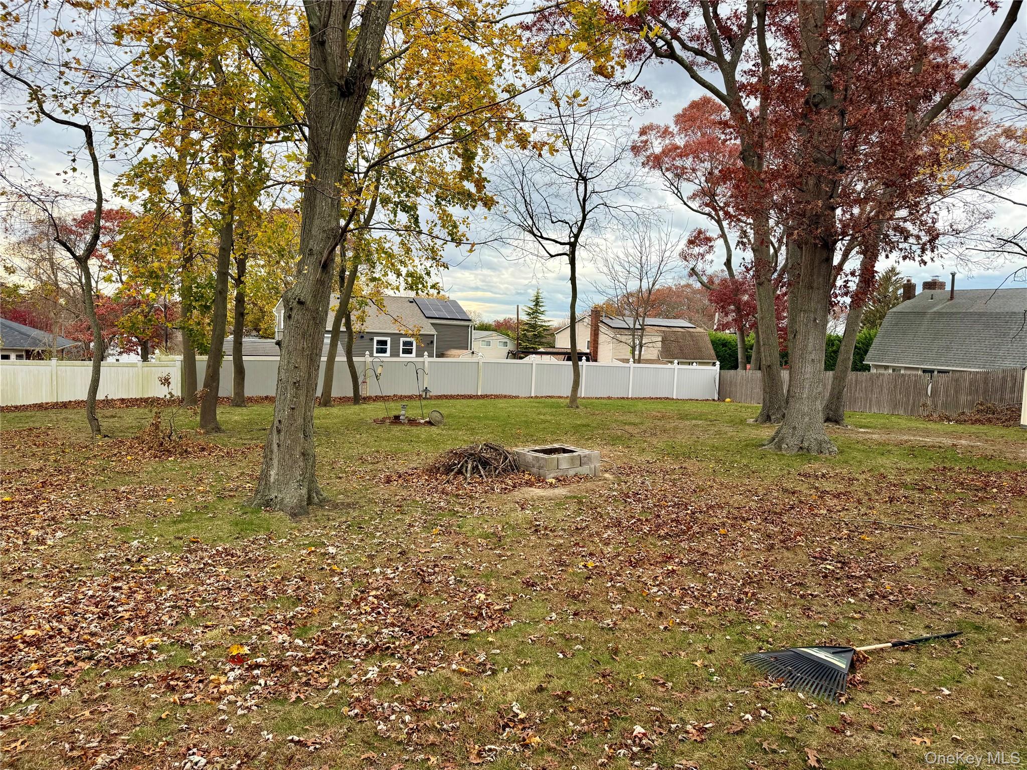 #20 photo, 28 Urban Drive, サフォーク郡 Selden , NY 11784