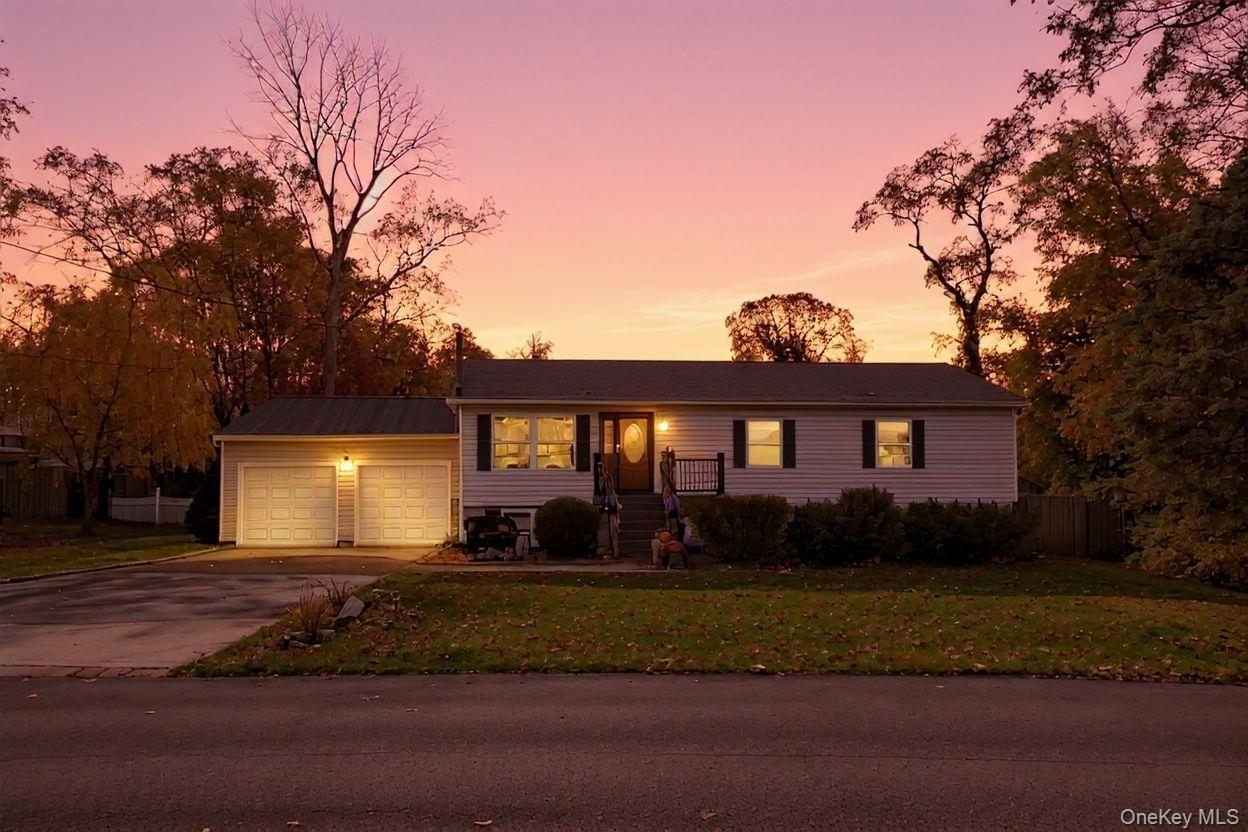 #2 photo, 4 Madach Street, Ronkonkoma , NY 11779