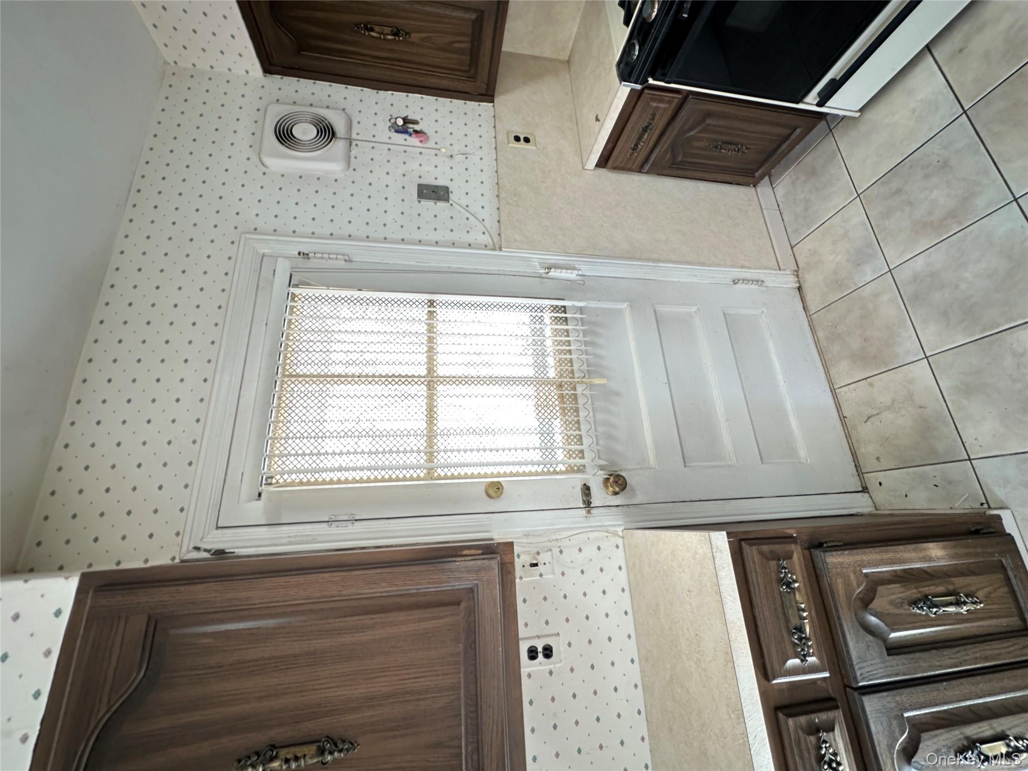 #13 photo, 151-77 20th Avenue, Whitestone , NY 11357