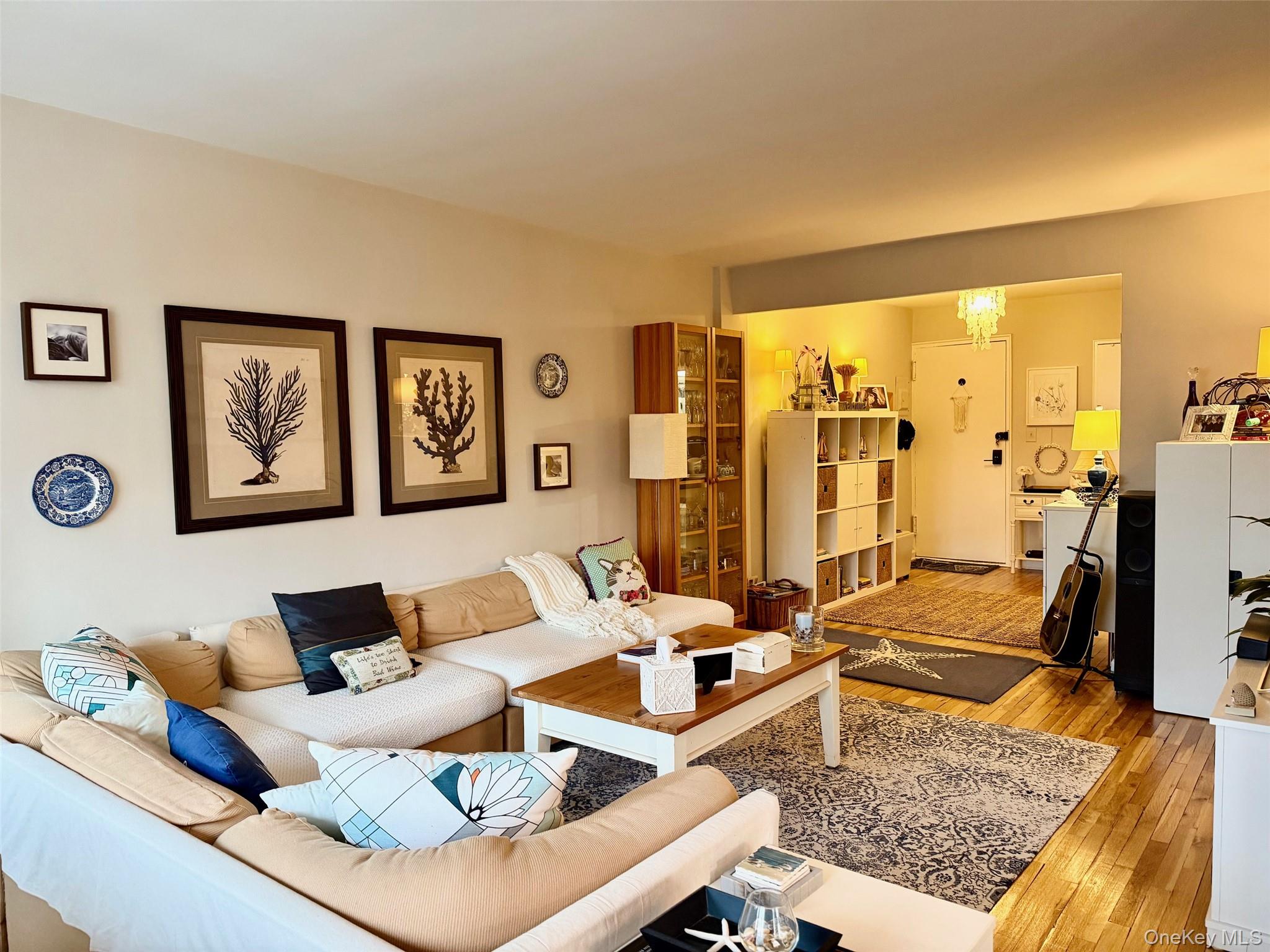 #2 photo, 280 Atlantic Avenue, East Rockaway , NY 11518