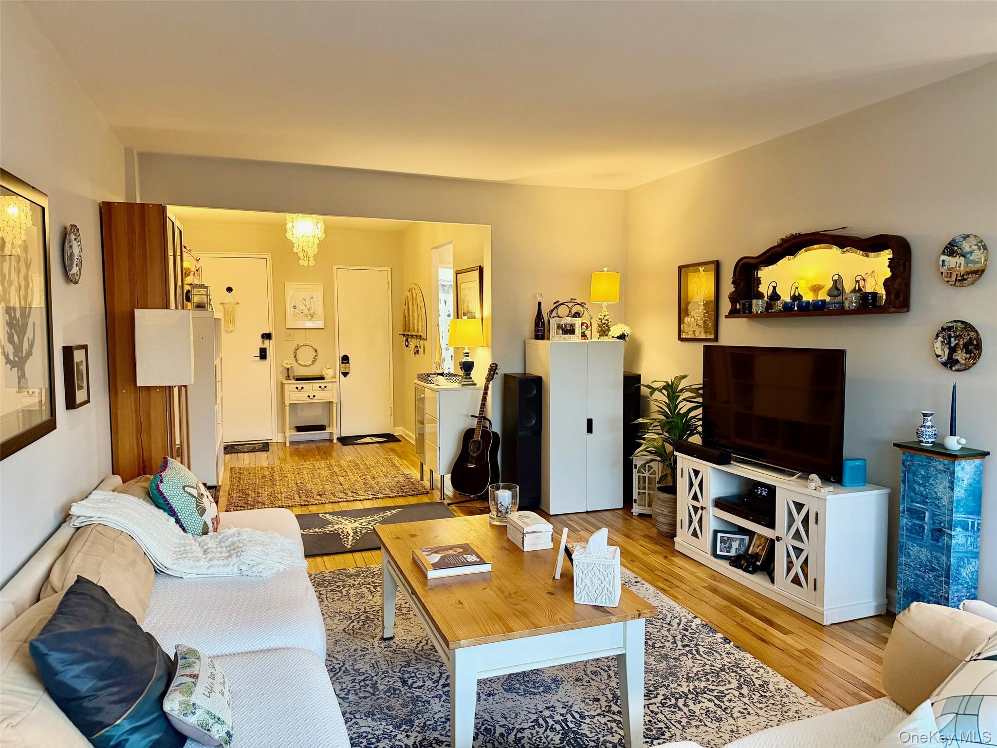 #4 photo, 280 Atlantic Avenue, East Rockaway , NY 11518