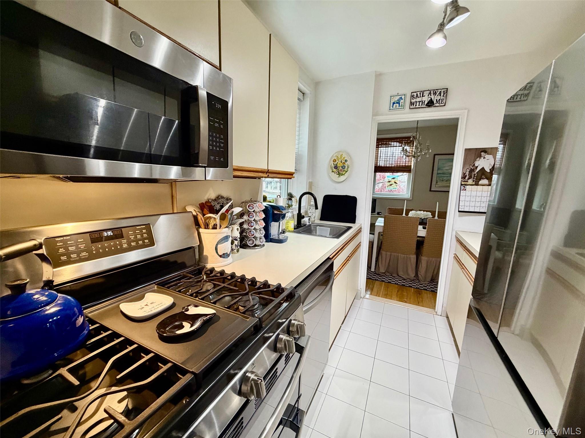 #8 photo, 280 Atlantic Avenue, East Rockaway , NY 11518