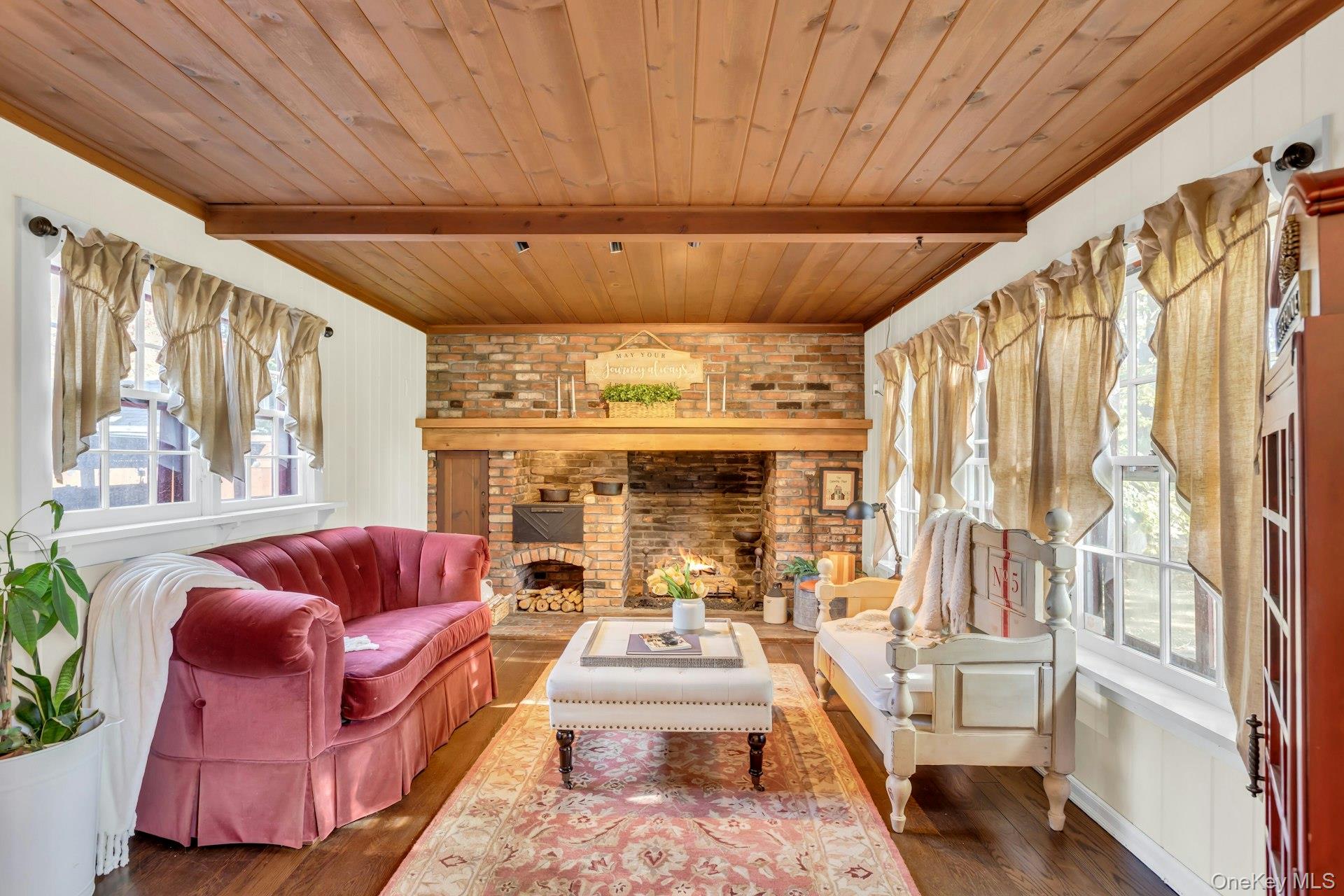 #12 photo, 105 Academy Street, Bayport , NY 11705