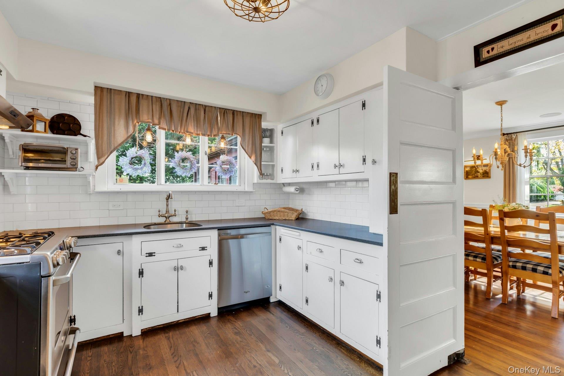 #16 photo, 105 Academy Street, Bayport , NY 11705