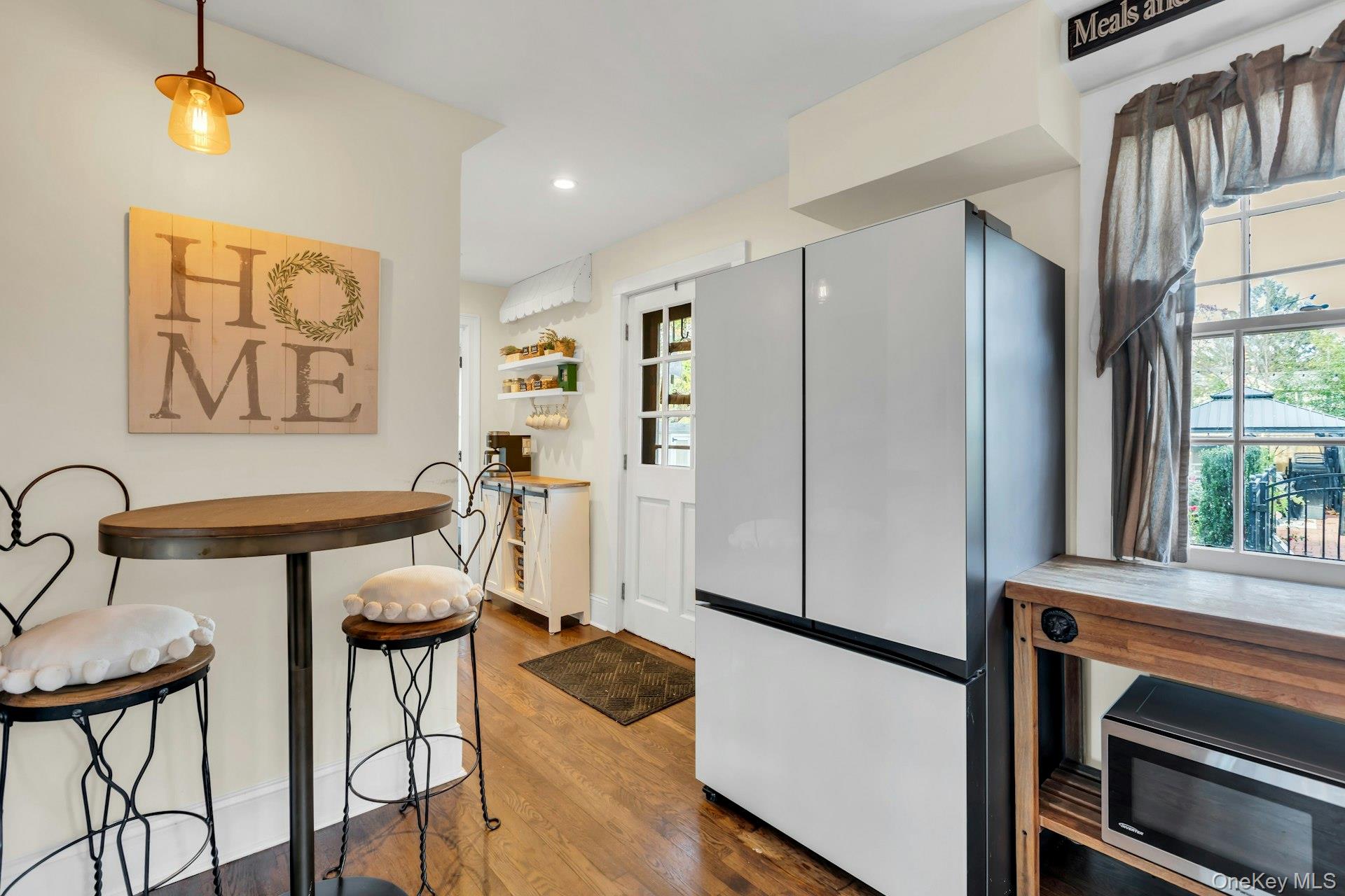 #17 photo, 105 Academy Street, Bayport , NY 11705