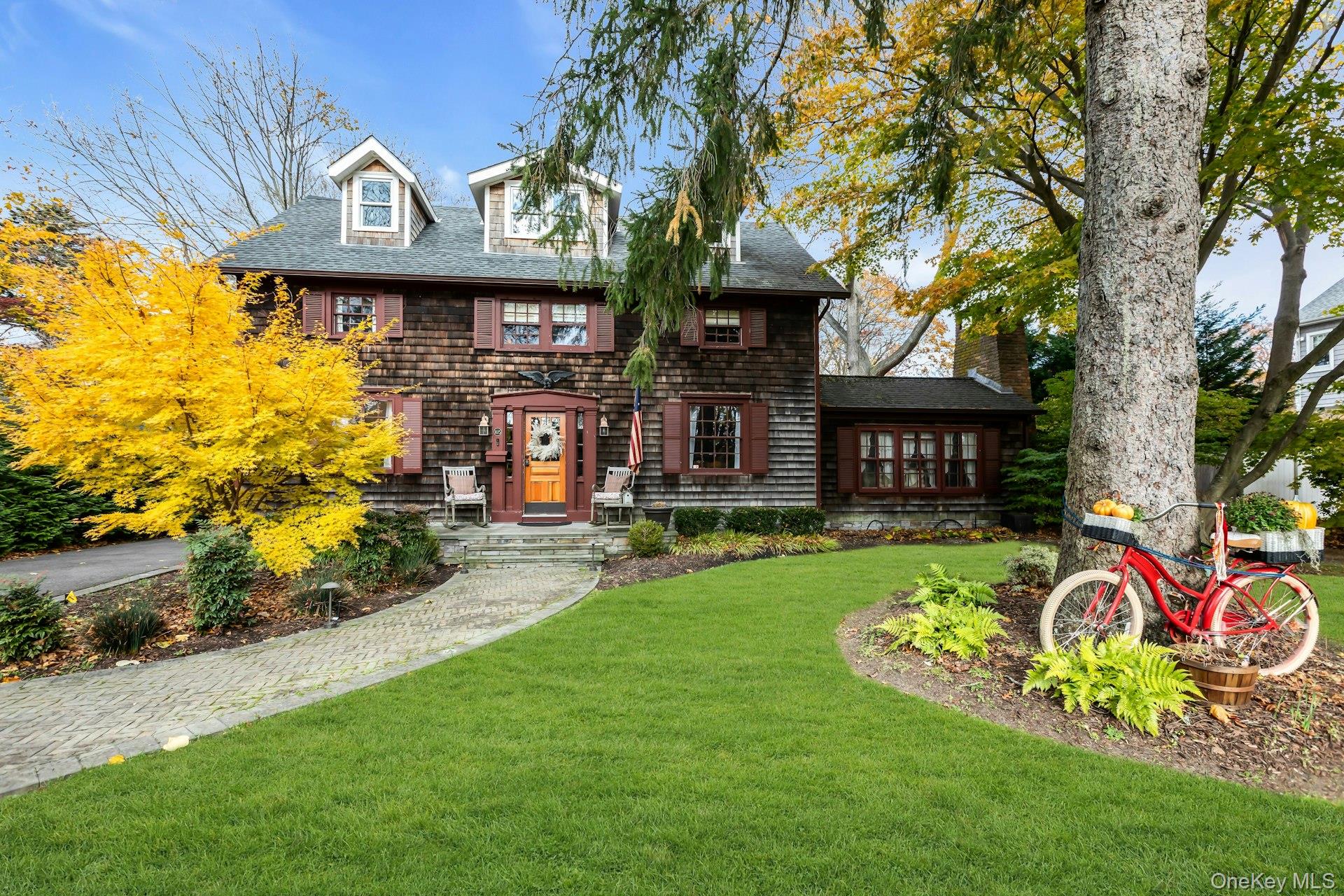 #2 photo, 105 Academy Street, Bayport , NY 11705