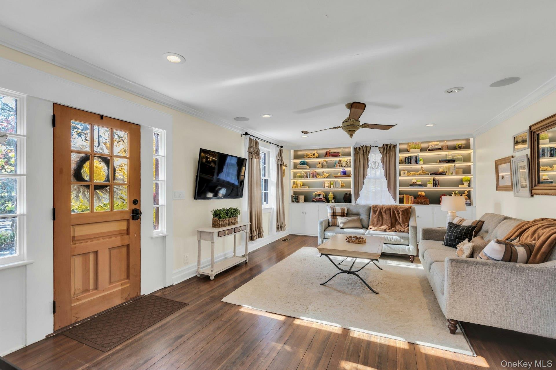 #4 photo, 105 Academy Street, Bayport , NY 11705