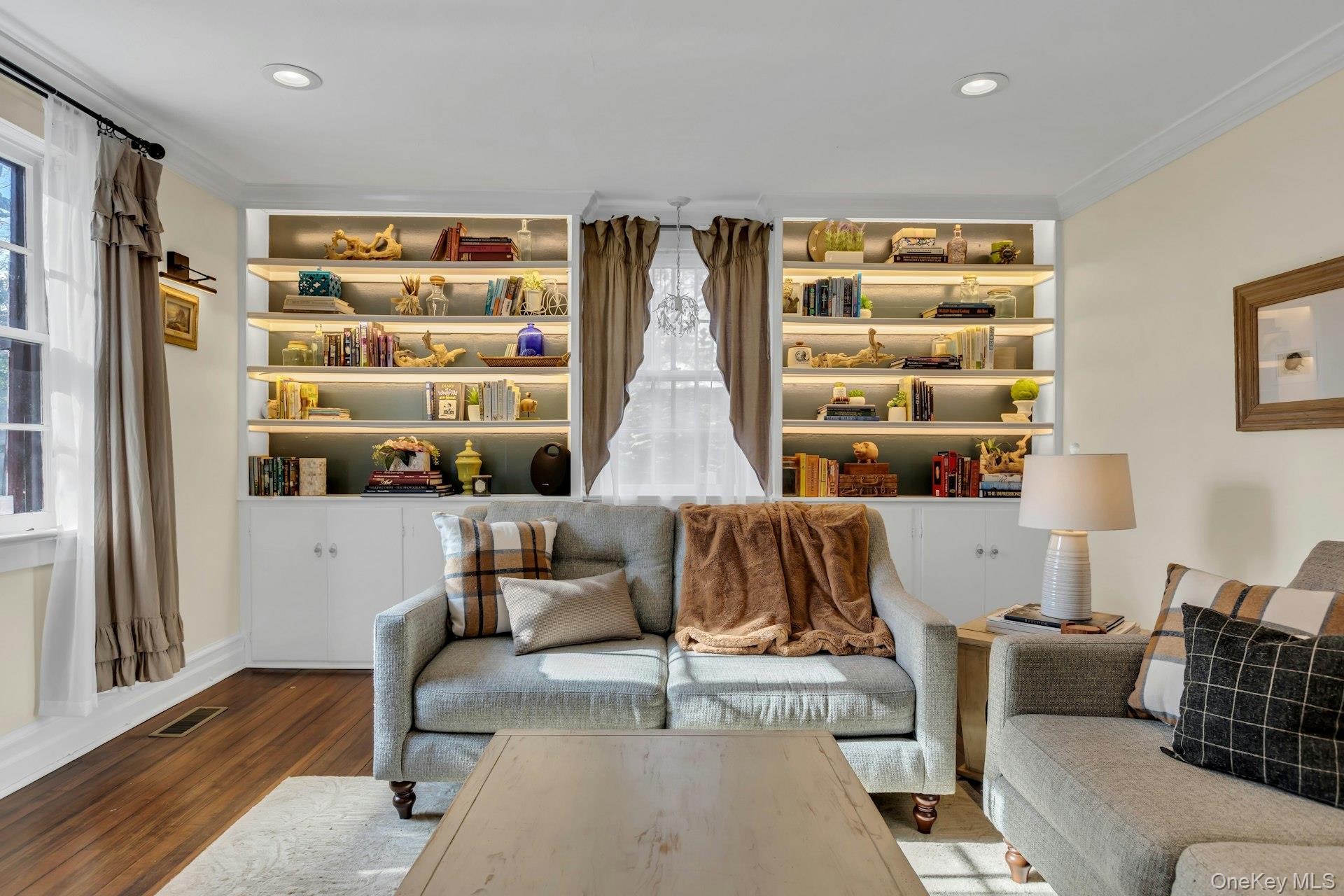 #6 photo, 105 Academy Street, Bayport , NY 11705