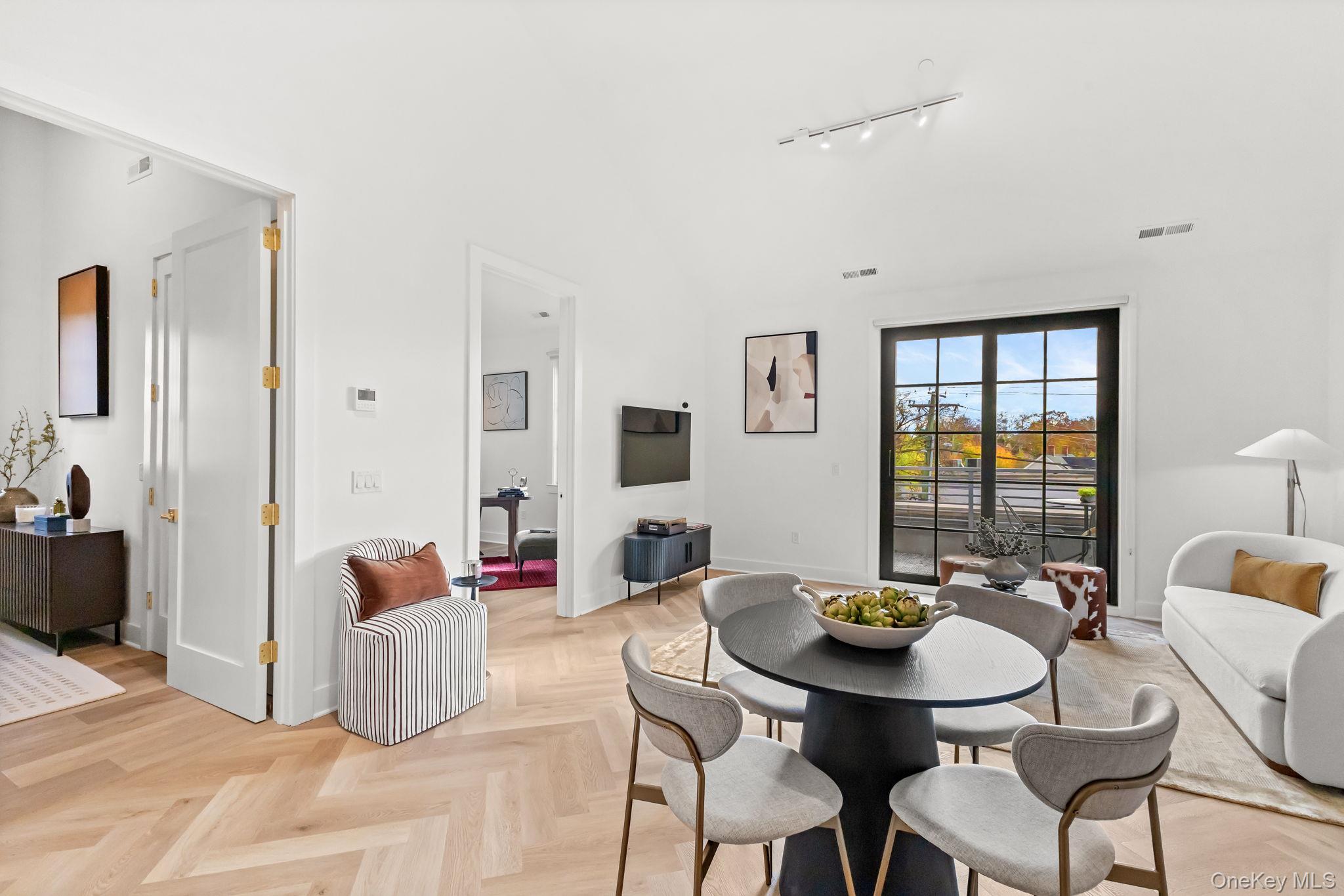 #5 photo, 100 E Putnam Avenue, Call Listing Agent , CT 06807