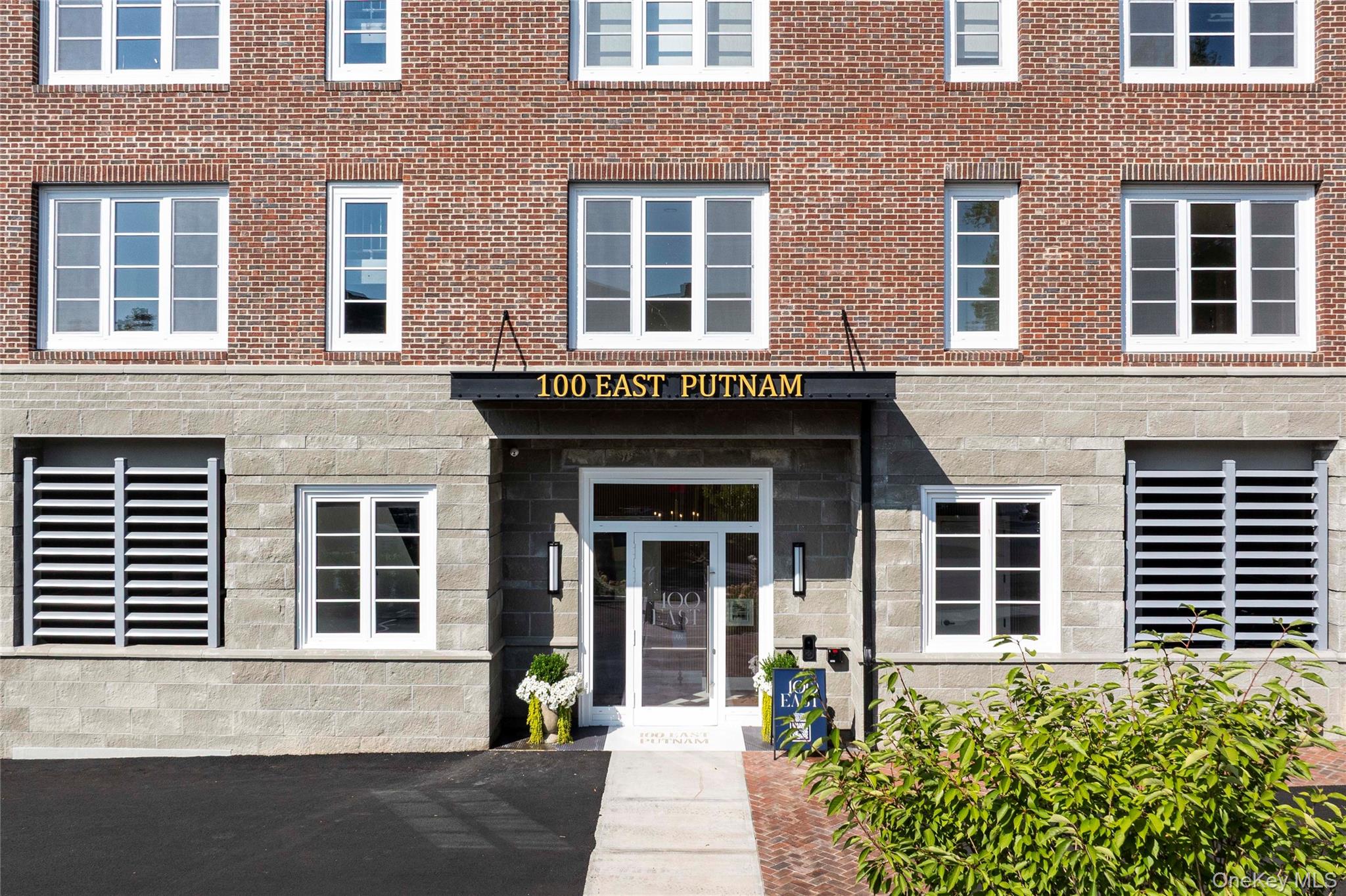 #17 photo, 100 E Putnam Avenue, Call Listing Agent , CT 06807