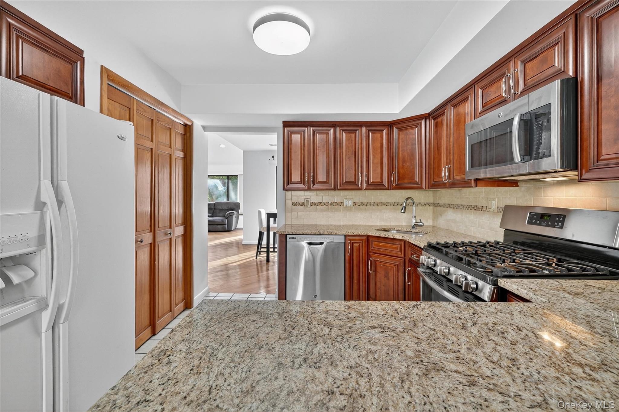 #7 photo, 200 California Road, Bronxville , NY 10708