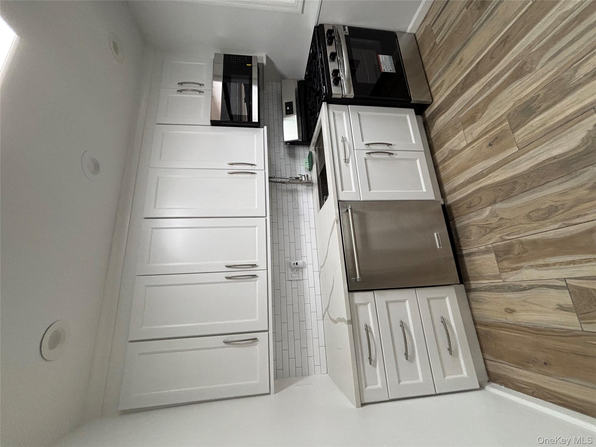 #1 photo, 219-07 74th Avenue, Oakland Gardens , NY 11364