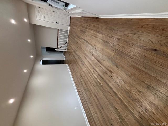 #4 photo, 219-07 74th Avenue, Oakland Gardens , NY 11364