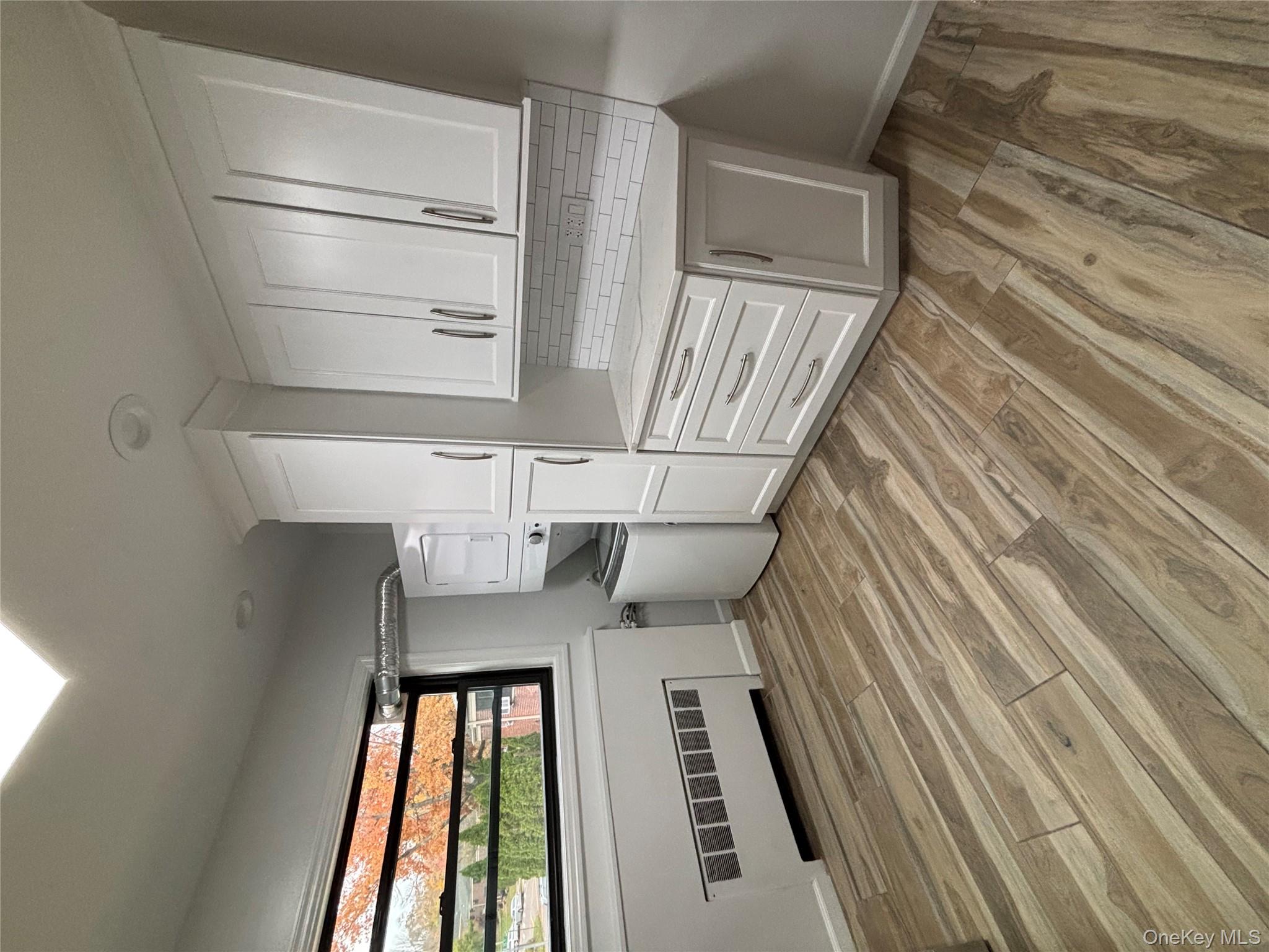 #8 photo, 219-07 74th Avenue, Oakland Gardens , NY 11364