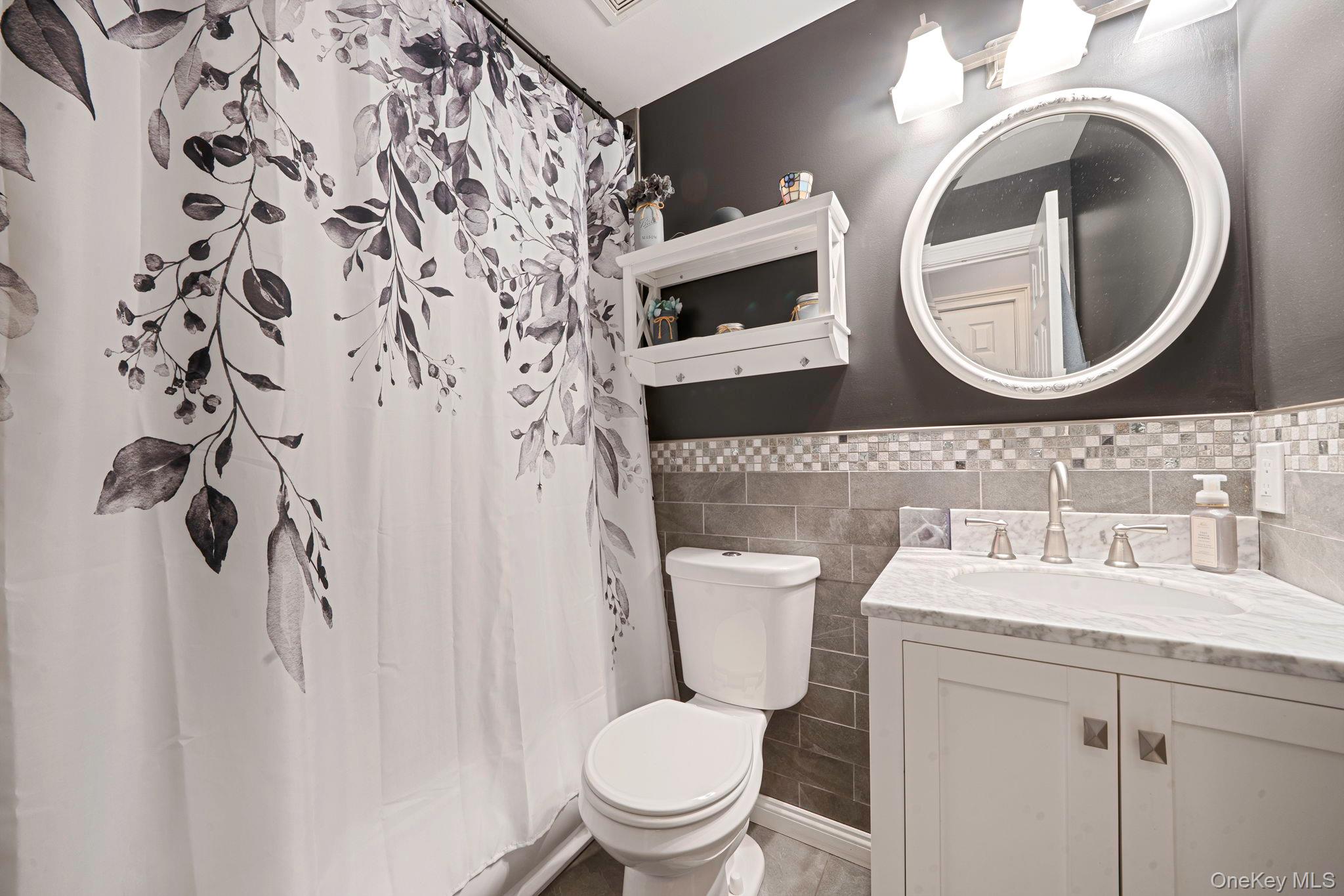 #19 photo, 124 Birchwood Road, Coram , NY 11727