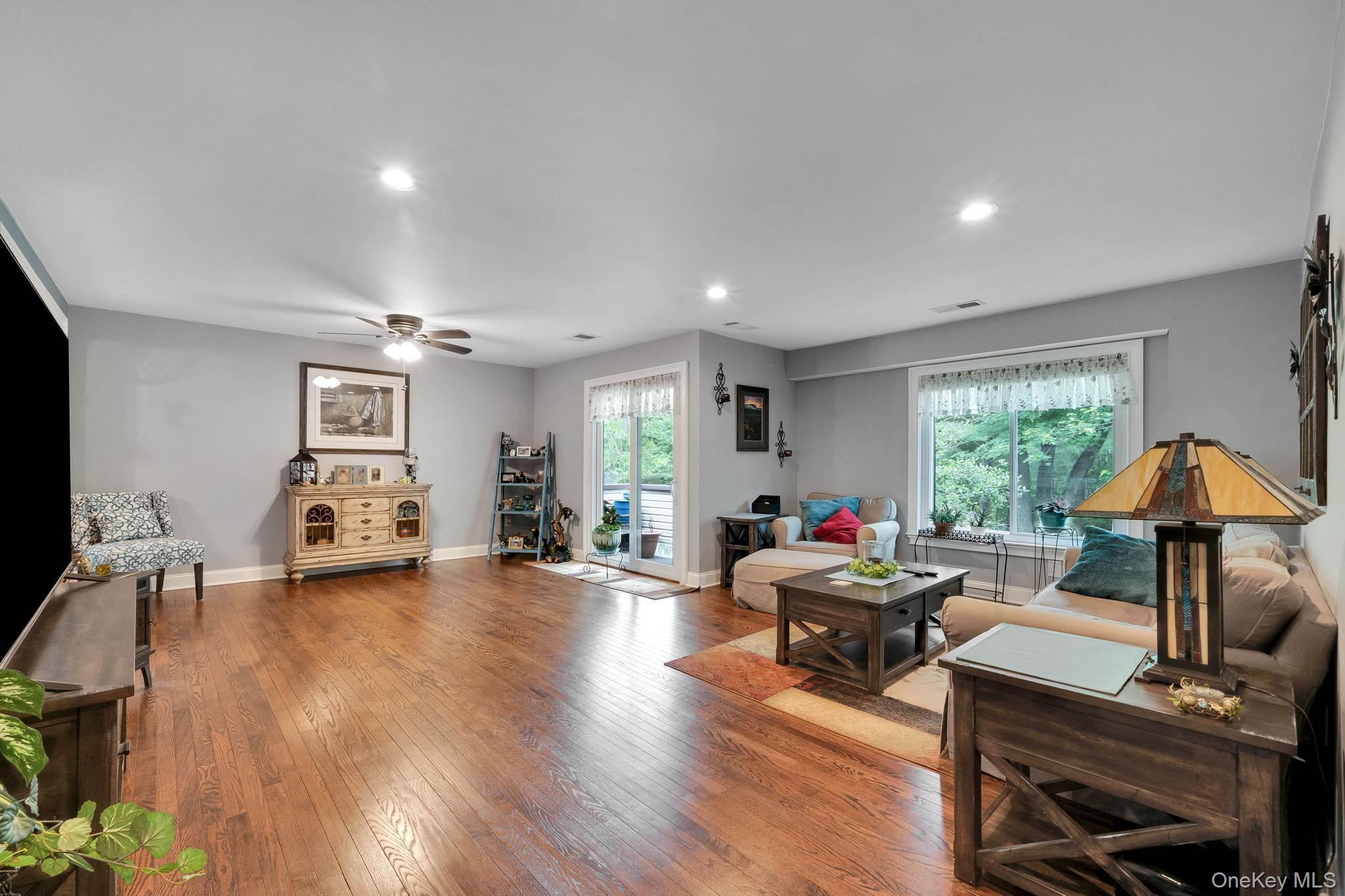 #8 photo, 124 Birchwood Road, Coram , NY 11727