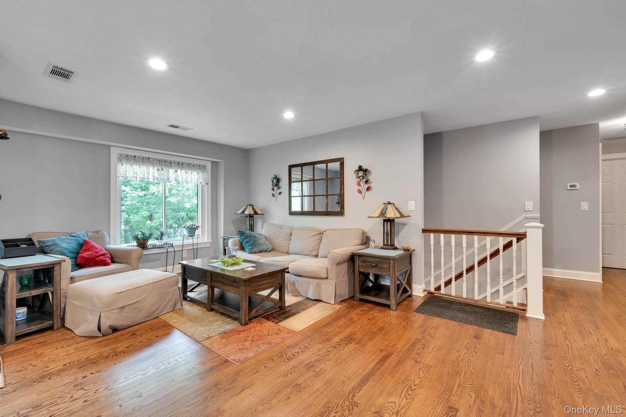 #9 photo, 124 Birchwood Road, Coram , NY 11727