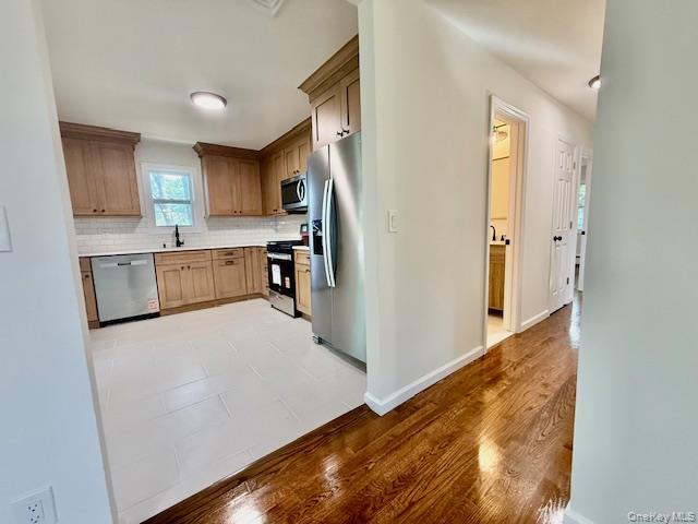 #8 photo, 30 7th Street, Holbrook , NY 11741