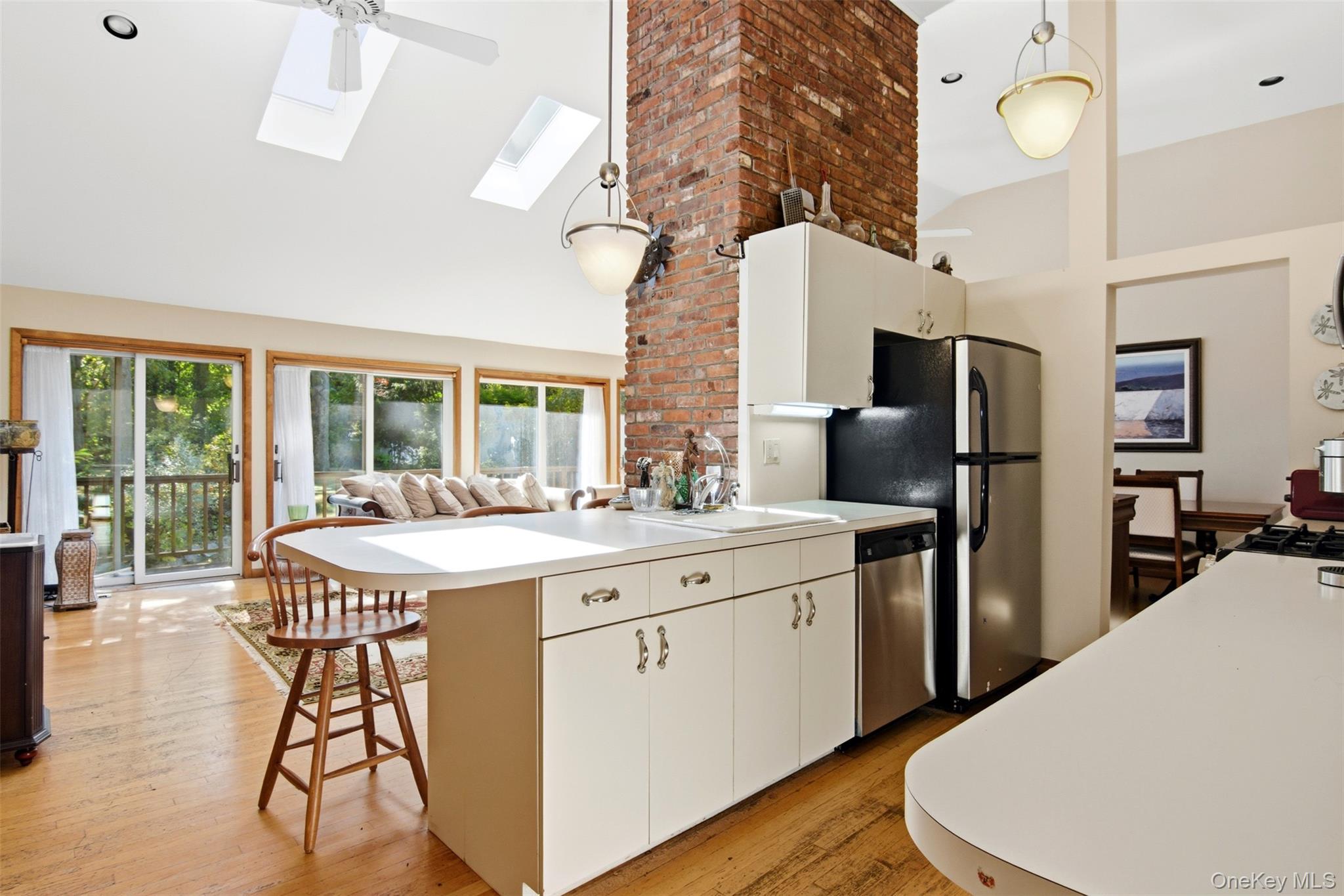 #13 photo, 18 Greenlawn Road, Huntington , NY 11743